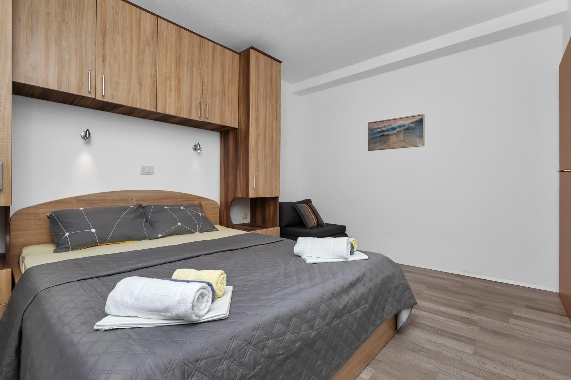 Apartments Ferdo Živogošće 객실 사진